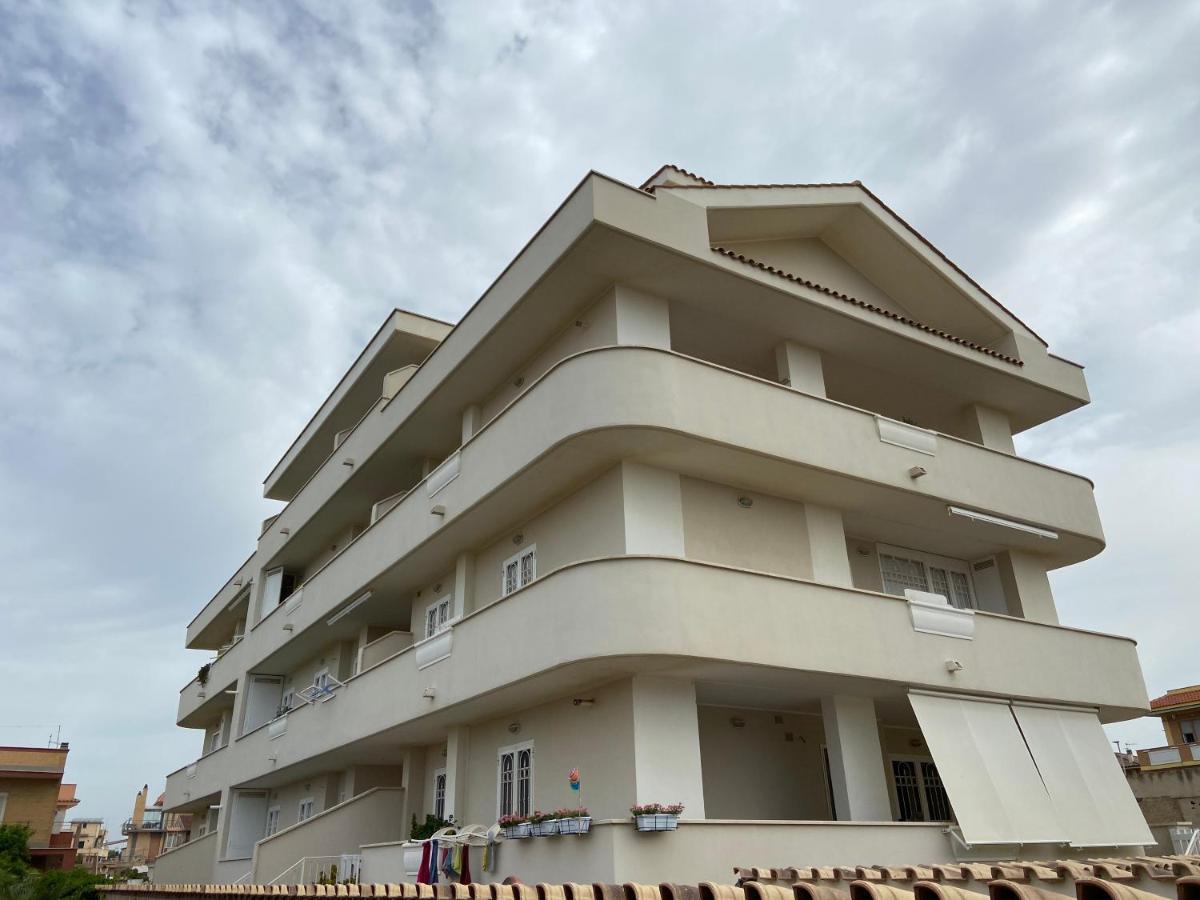 Agm Suite - Rome Airport Fco - Fiumicino Mare Exterior foto