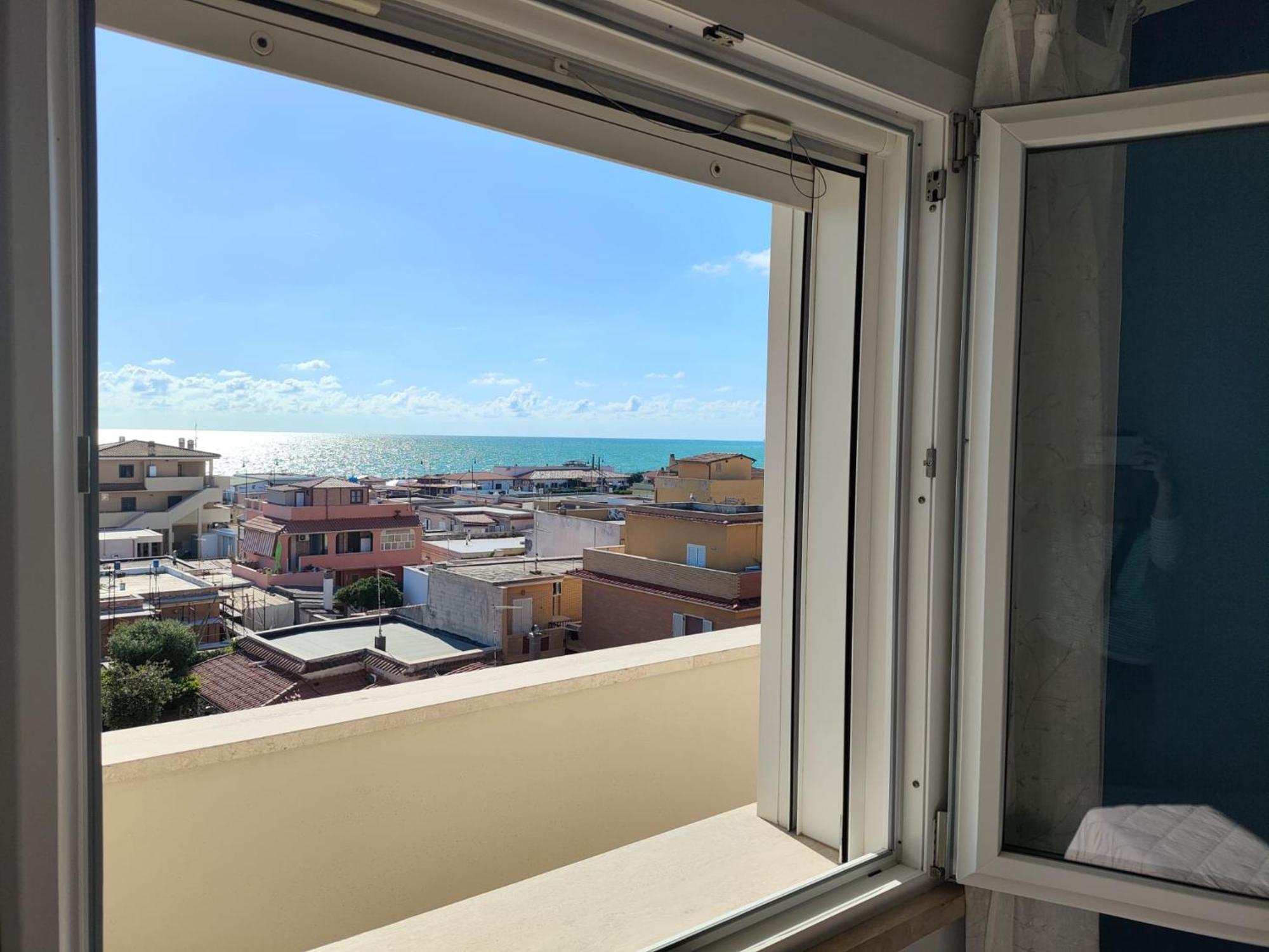 Agm Suite - Rome Airport Fco - Fiumicino Mare Exterior foto